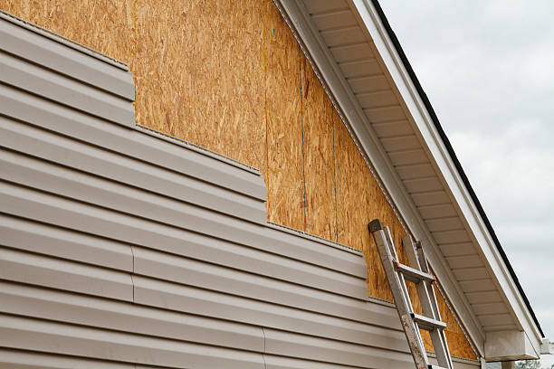 24/7 Emergency Wood Siding experts in McHenry, IL